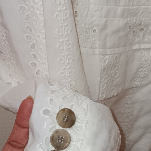 Elegant White Eyelet Women's Blazer - Picture 6 of 9